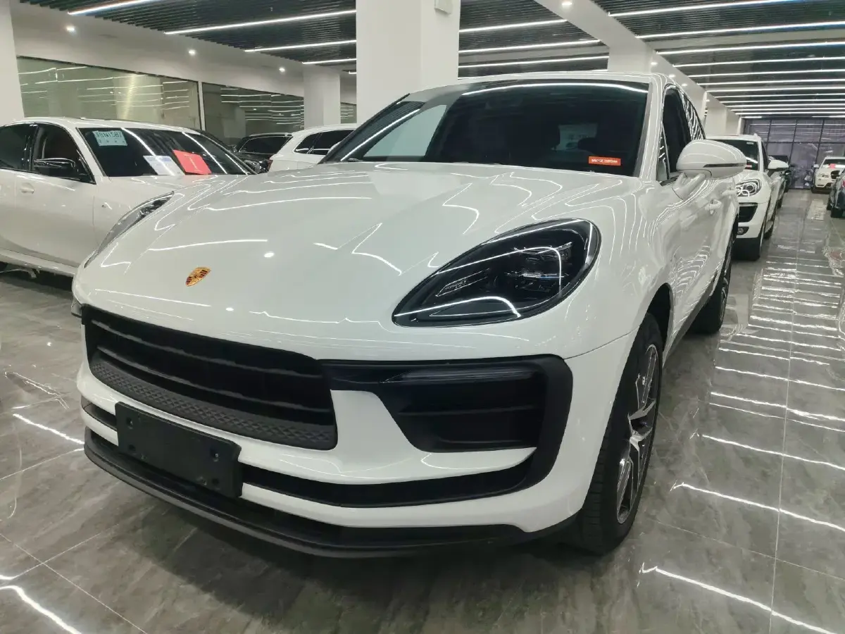 2022 Porsche Macan 2.0T 265HP L4 7DCT