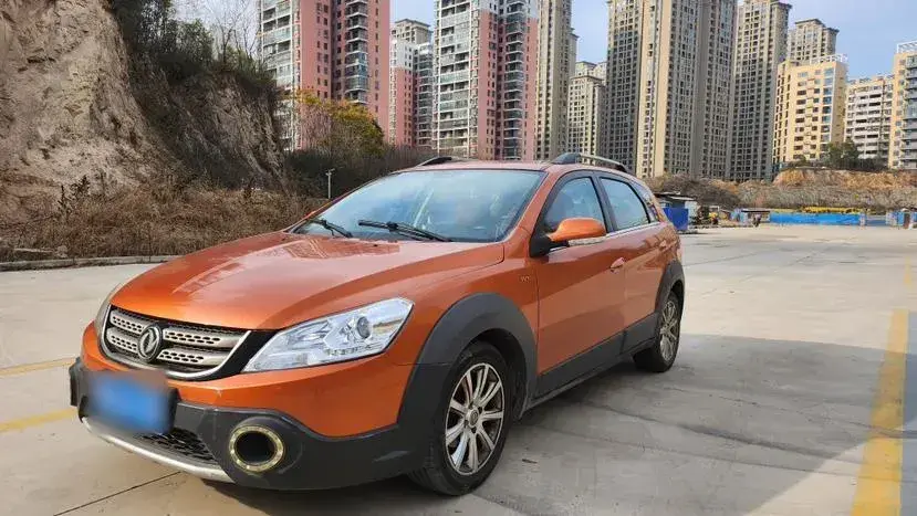 2014 DongFeng Aeolus H30 1.5L 116HP L4 4AT 2014 DongFeng Aeolus H30 1.5L 116HP L4 4AT