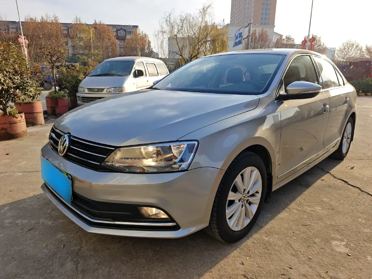 2015 Volkswagen Sagitar 1.6L 110HP L4 6AT
