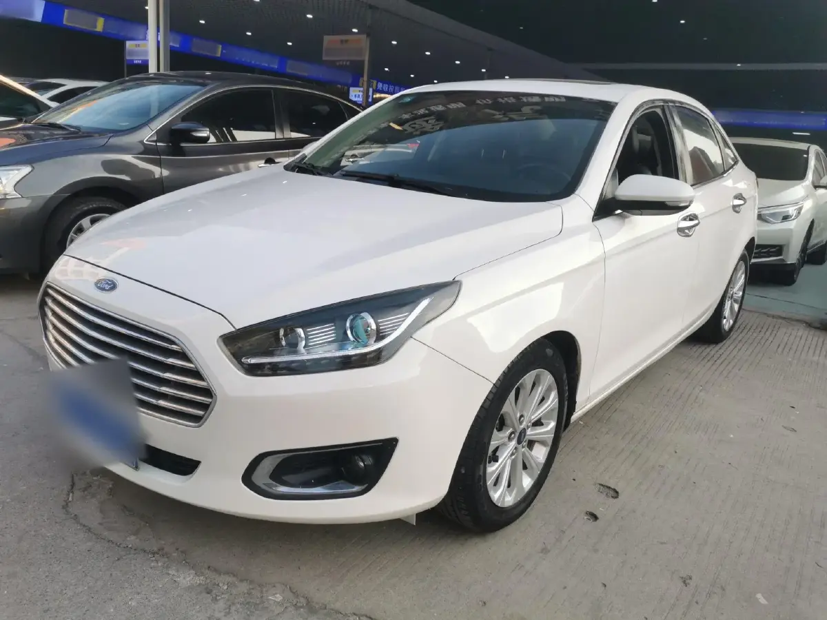 2017 Ford Escort 1.5L 113HP L4 6AT