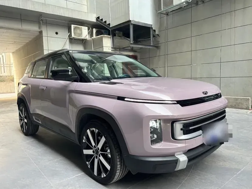 2025 Geely ICON 1.5T 181HP L4 7DCT,autocango,china used car exporter,china ev exporter,chinese used car exporter,chinese used ev exporter