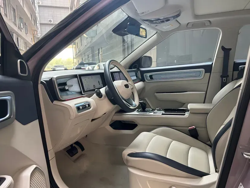 2025 Geely ICON 1.5T 181HP L4 7DCT,autocango,china used car exporter,china ev exporter,chinese used car exporter,chinese used ev exporter