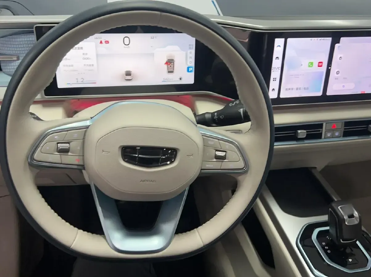 2025 Geely ICON 1.5T 181HP L4 7DCT,autocango,china used car exporter,china ev exporter,chinese used car exporter,chinese used ev exporter