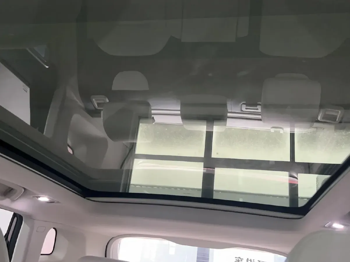 2025 Geely ICON 1.5T 181HP L4 7DCT,autocango,china used car exporter,china ev exporter,chinese used car exporter,chinese used ev exporter