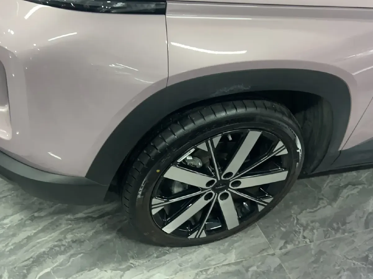 2025 Geely ICON 1.5T 181HP L4 7DCT,autocango,china used car exporter,china ev exporter,chinese used car exporter,chinese used ev exporter