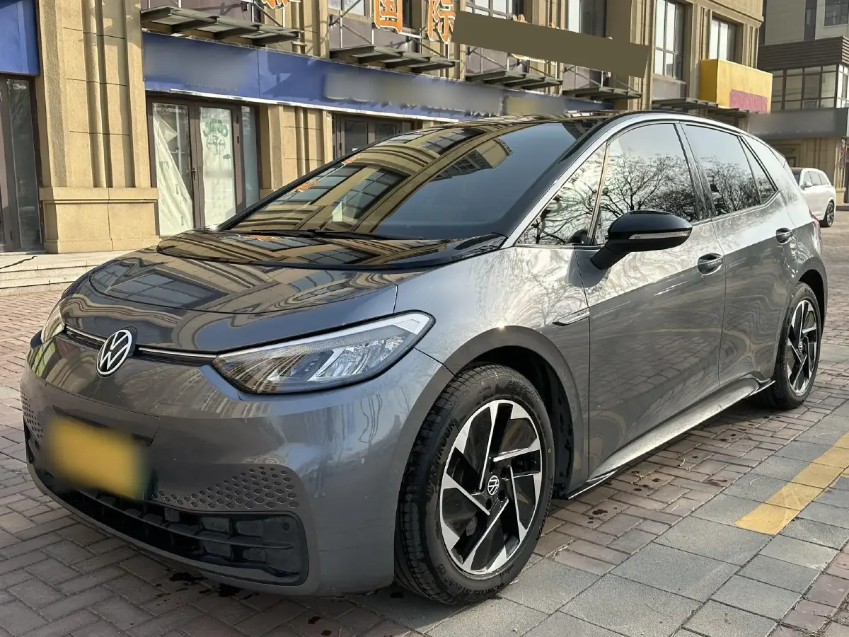 2023 Volkswagen ID.3 BEV 52.8KWH