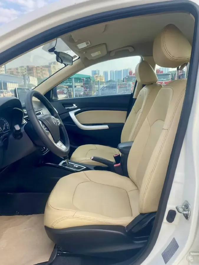 2016 ChangAn Alsvin V7 1.6L 124HP L4 4AT,autocango,china used car exporter,china ev exporter,chinese used car exporter,chinese used ev exporter