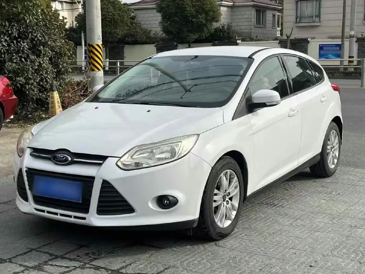 2012 Ford Focus 1.6L 125HP L4 6DCT