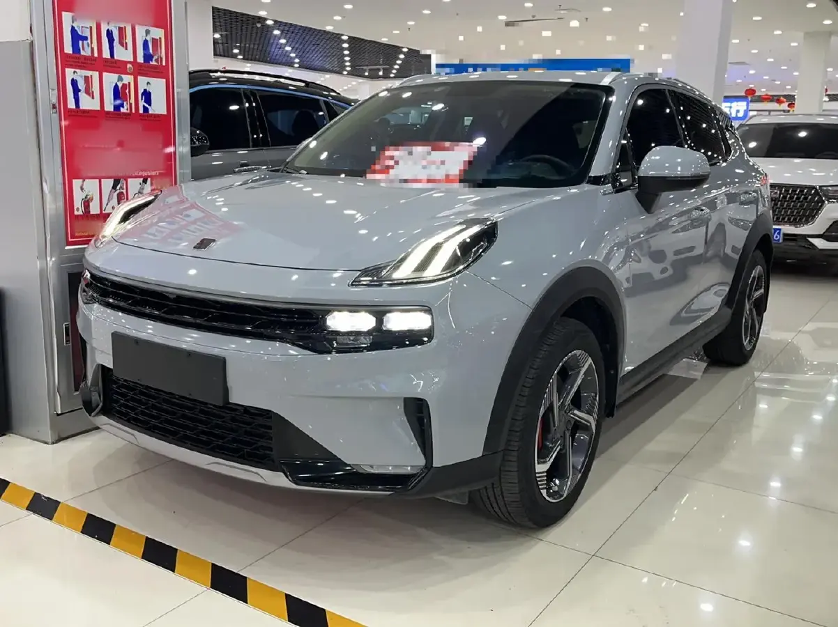 2022 LYNK&CO 06 New Energy 1.5T 177HP L3 7DCT PHEV 15.5KWH