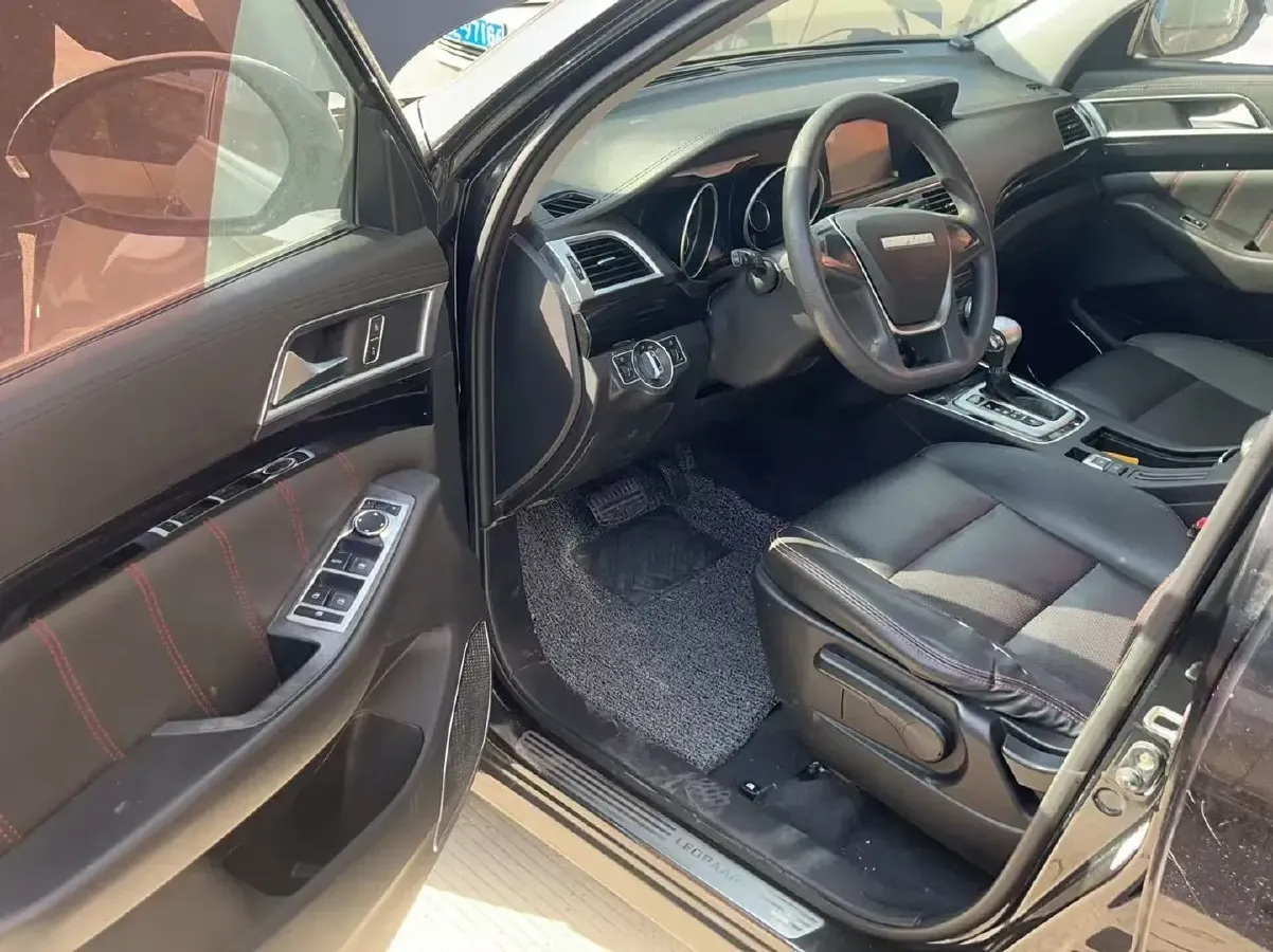 2017 Leopaard CS10 1.5T 150HP L4 CVT,autocango,china used car exporter,china ev exporter,chinese used car exporter,chinese used ev exporter