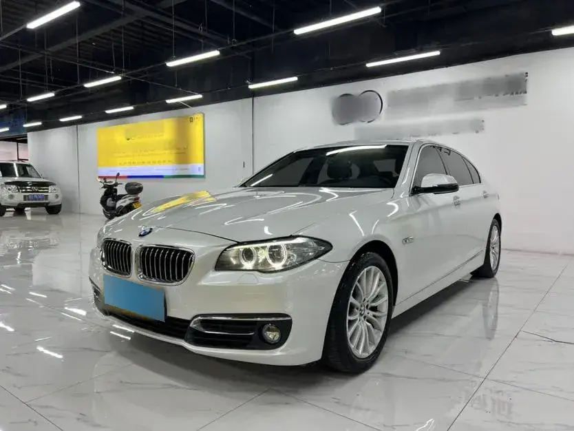 2014 BMW 5 Series 2.0T 218HP L4 8AT