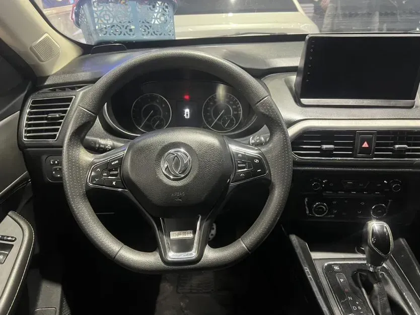 2018 DongFeng Fengon Fengon S560 1.8L 139HP L4 CVT,autocango,china used car exporter,china ev exporter,chinese used car exporter,chinese used ev exporter