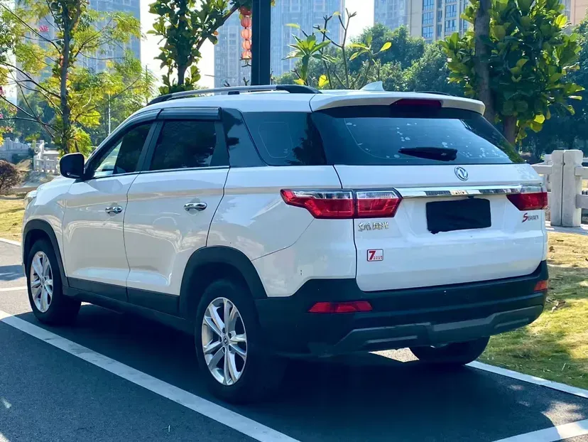 2018 DongFeng Fengon Fengon S560 1.8L 139HP L4 CVT,autocango,china used car exporter,china ev exporter,chinese used car exporter,chinese used ev exporter