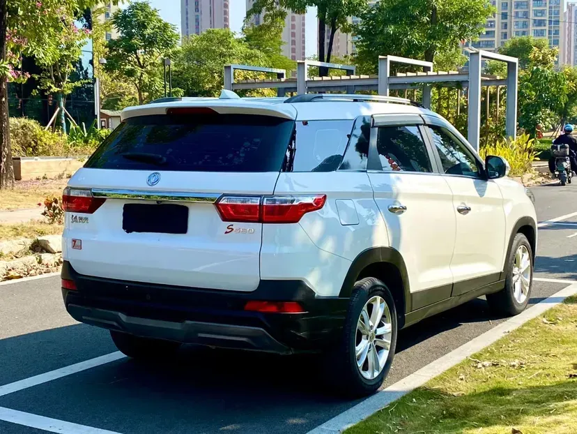 2018 DongFeng Fengon Fengon S560 1.8L 139HP L4 CVT,autocango,china used car exporter,china ev exporter,chinese used car exporter,chinese used ev exporter