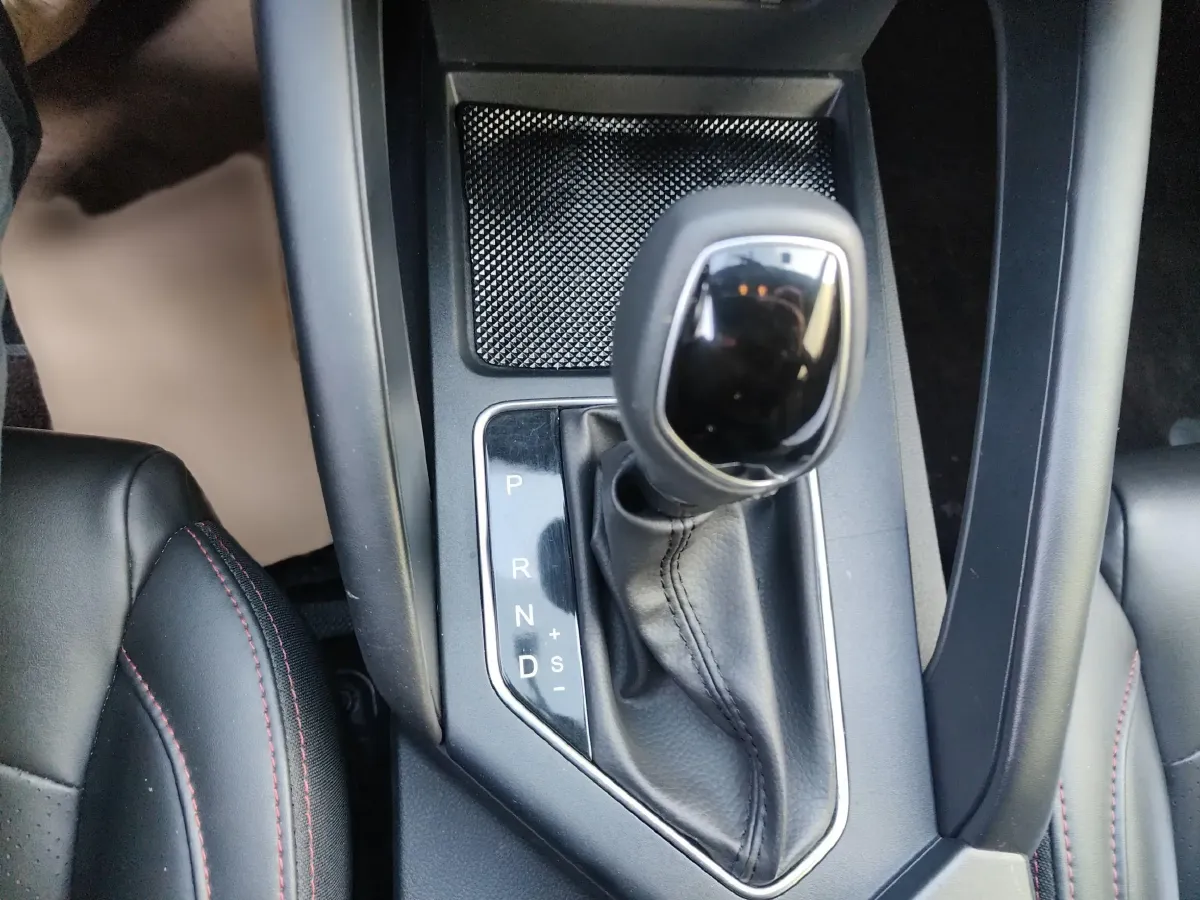 2021 DongFeng Fengon Fengon 500 1.5L 116HP L4 CVT,autocango,china used car exporter,china ev exporter,chinese used car exporter,chinese used ev exporter