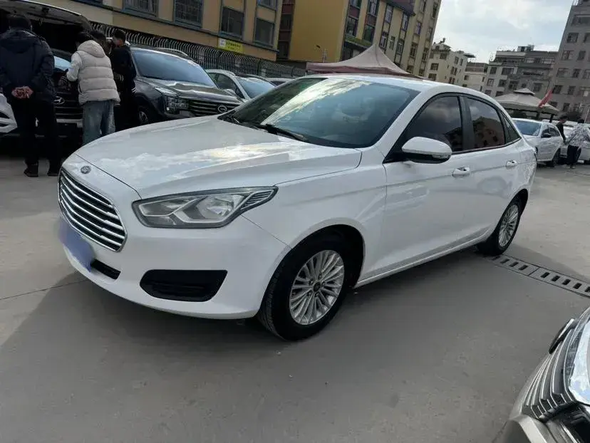 2017 Ford Escort 1.5L 113HP L4 6AT