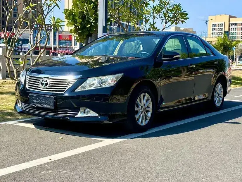 2013 Toyota Camry 2.0L 148HP L4 4AT