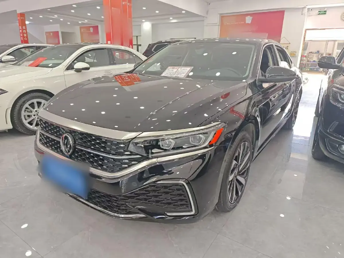 2022 Volkswagen Passat 2.0T 186HP L4 7DCT