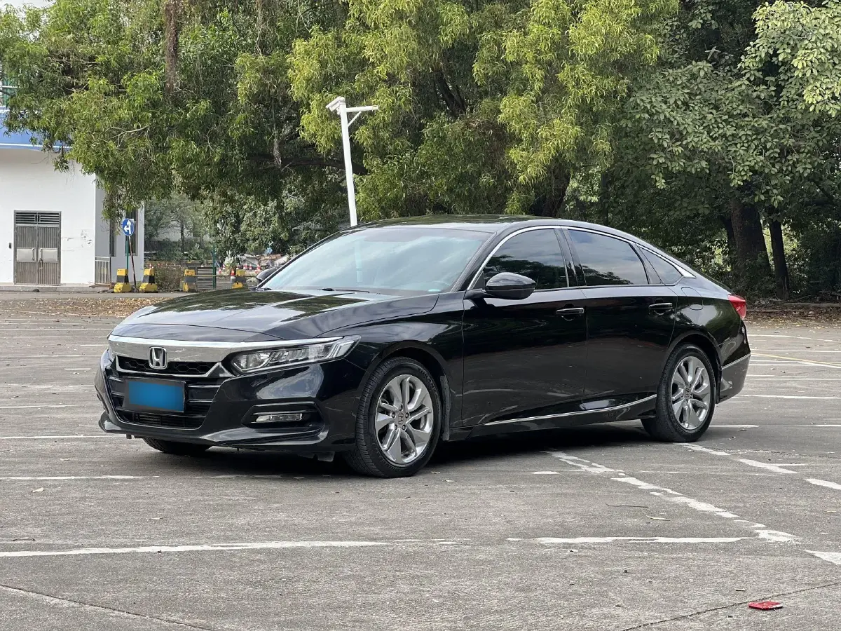 2018 Honda Accord 1.5T 194HP L4 CVT