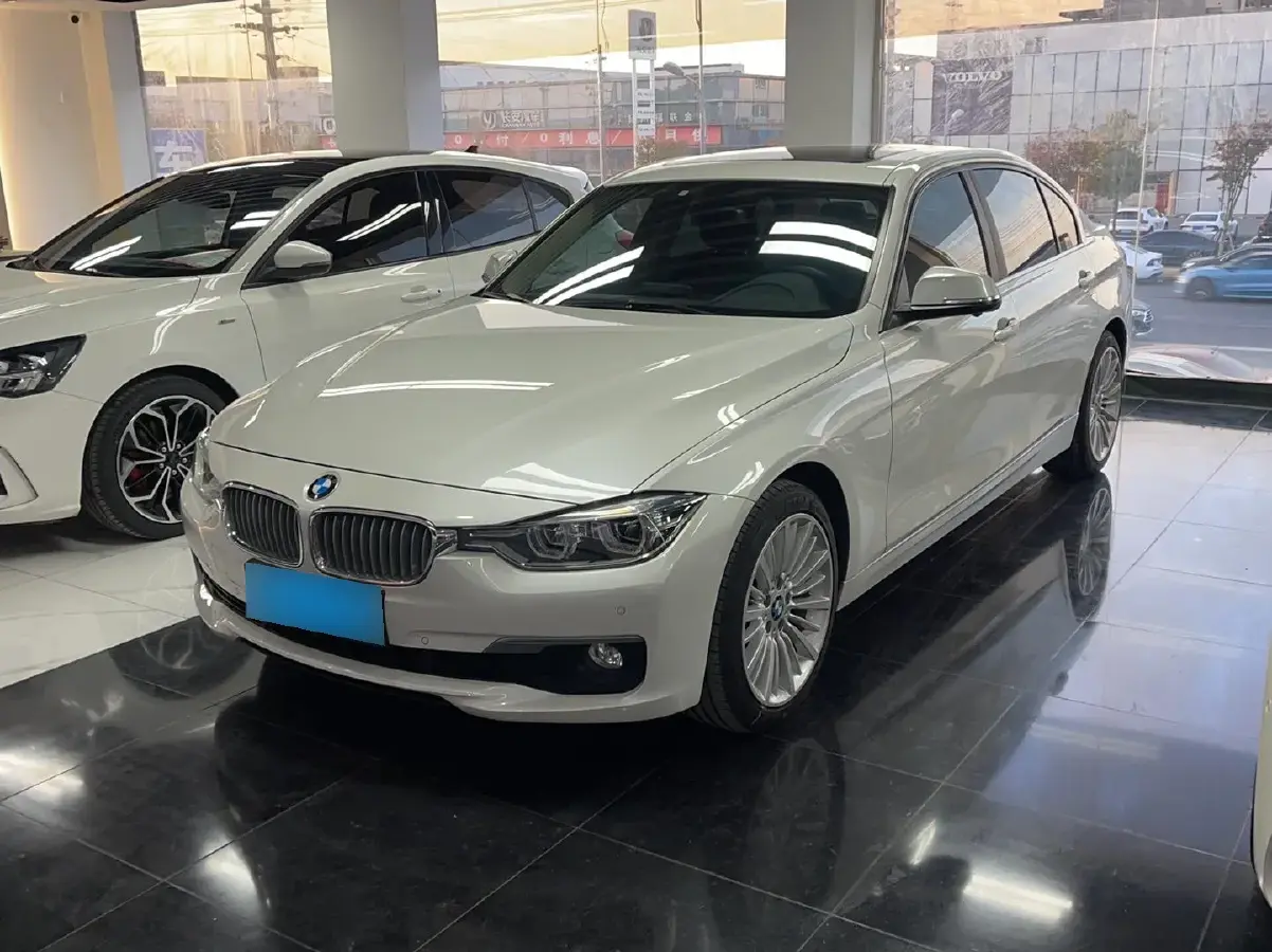2018 BMW 3 Series 2.0T 184HP L4 8AT
