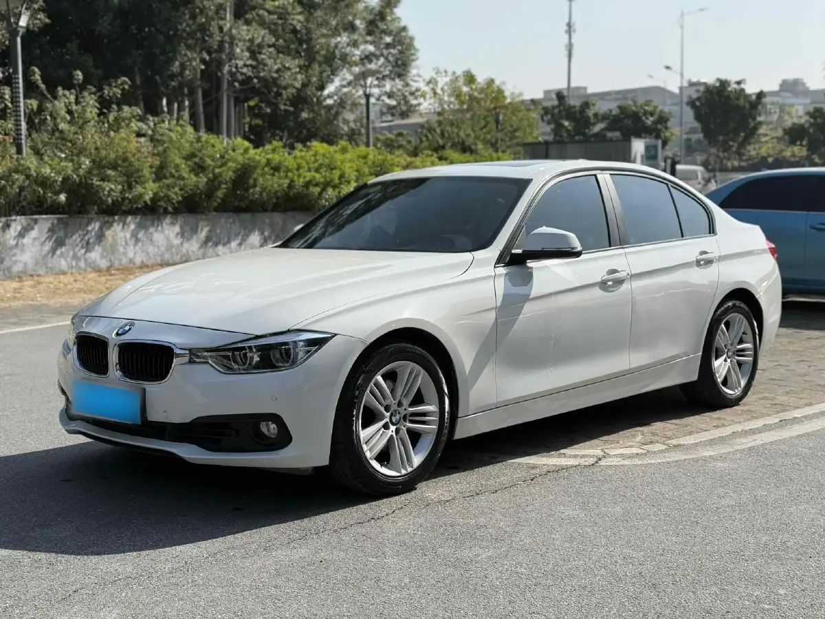 2016 BMW 3 Series 2.0T 184HP L4 8AT