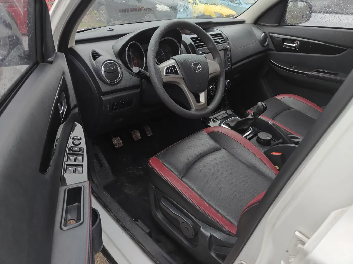 2014 BAIC Hyosow S3 1.5L 113HP L4 5MT,autocango,china used car exporter,china ev exporter,chinese used car exporter,chinese used ev exporter