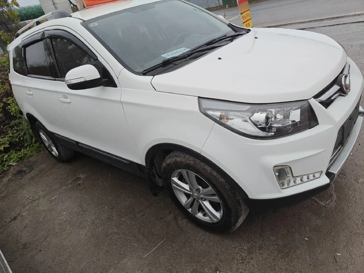 2014 BAIC Hyosow S3 1.5L 113HP L4 5MT,autocango,china used car exporter,china ev exporter,chinese used car exporter,chinese used ev exporter