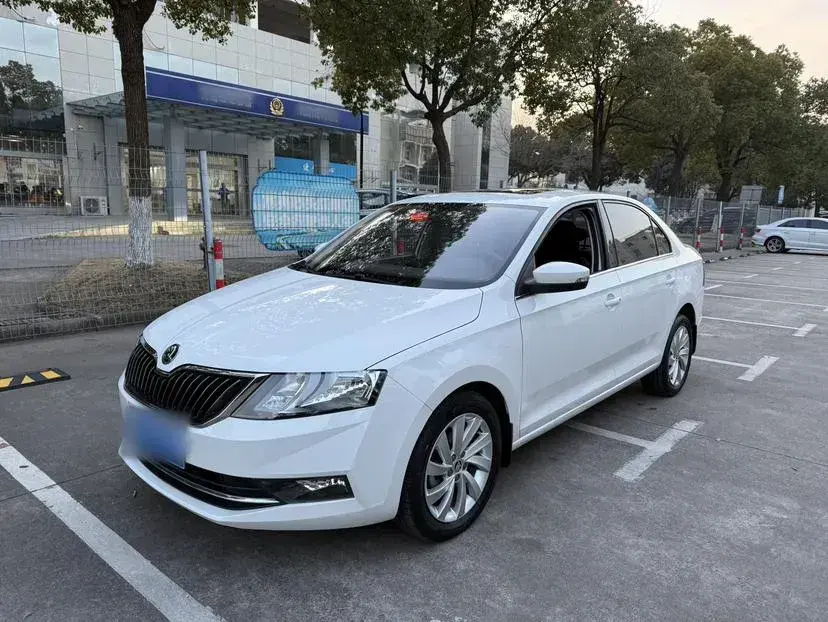 2018 Skoda Rapid 1.6L 110HP L4 6AT