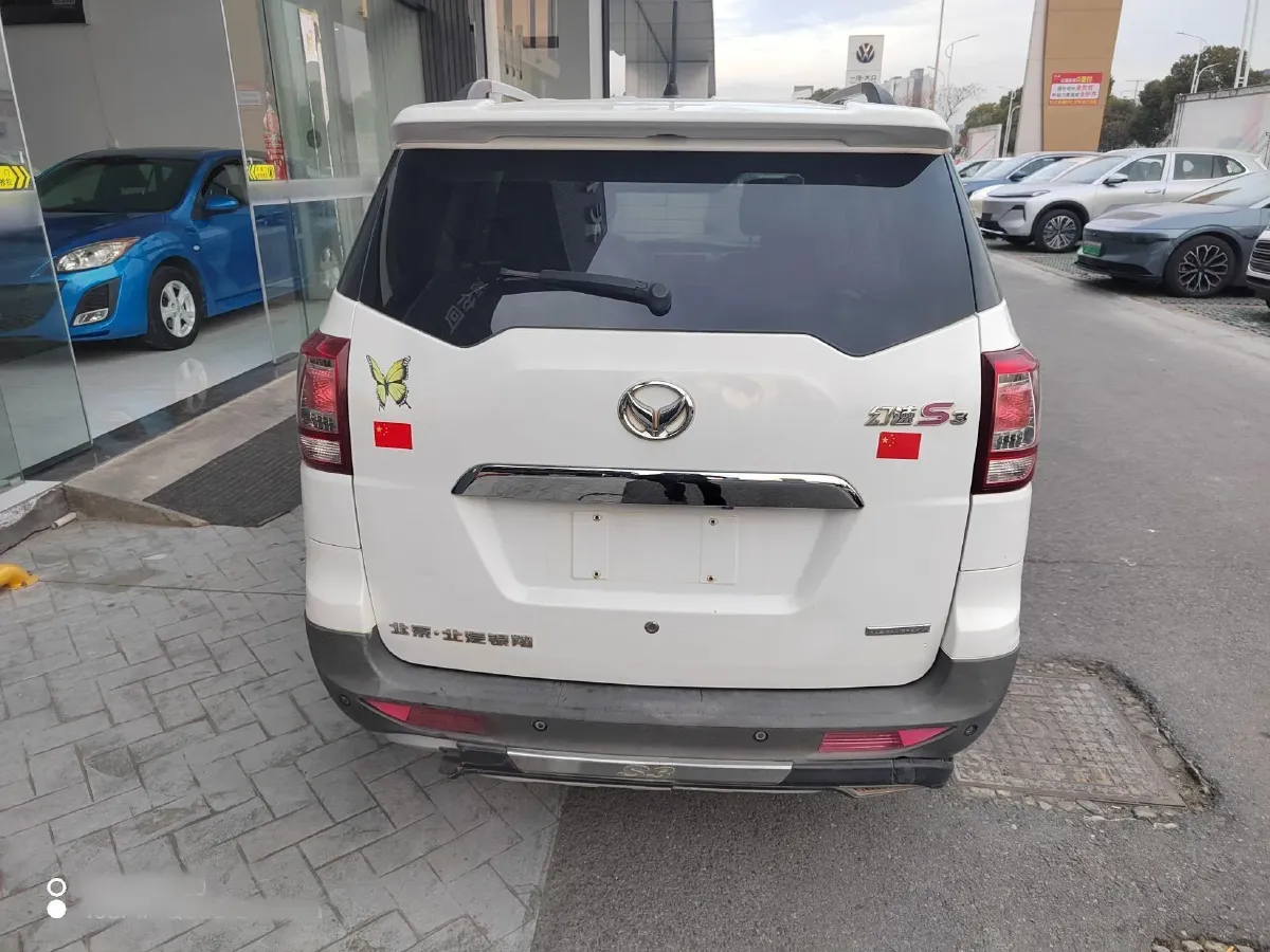 2014 BAIC Hyosow S3 1.5L 113HP L4 5MT,autocango,china used car exporter,china ev exporter,chinese used car exporter,chinese used ev exporter