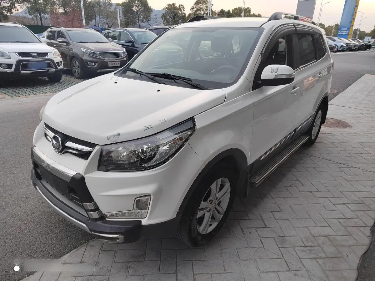 2014 BAIC Hyosow S3 1.5L 113HP L4 5MT,autocango,china used car exporter,china ev exporter,chinese used car exporter,chinese used ev exporter