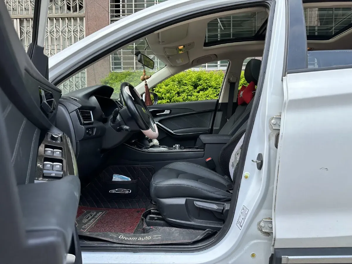 2018 FAW Senia R9 1.2T 143HP L4 7DCT,autocango,china used car exporter,china ev exporter,chinese used car exporter,chinese used ev exporter