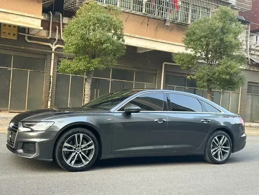 2020 Audi A6L 2.0T 190HP L4 7DCT