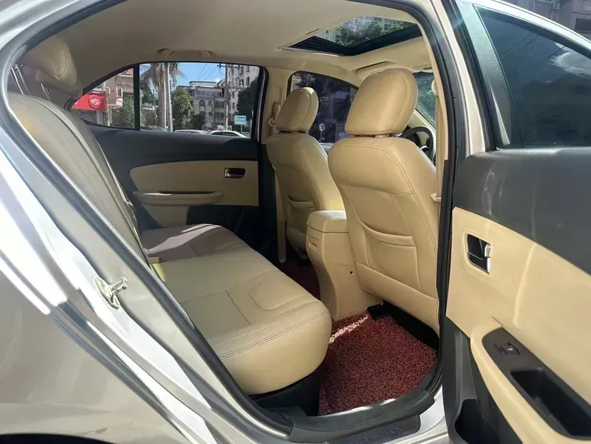 2013 Chery E3 1.5L 109HP L4 5MT,autocango,china used car exporter,china ev exporter,chinese used car exporter,chinese used ev exporter