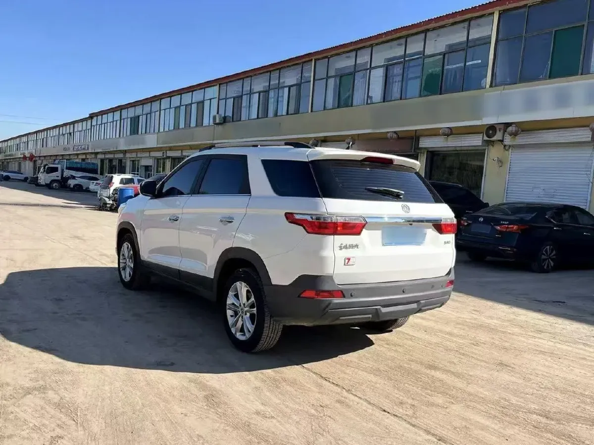 2019 DongFeng Fengon Fengon S560 1.8L 139HP L4 5MT,autocango,china used car exporter,china ev exporter,chinese used car exporter,chinese used ev exporter
