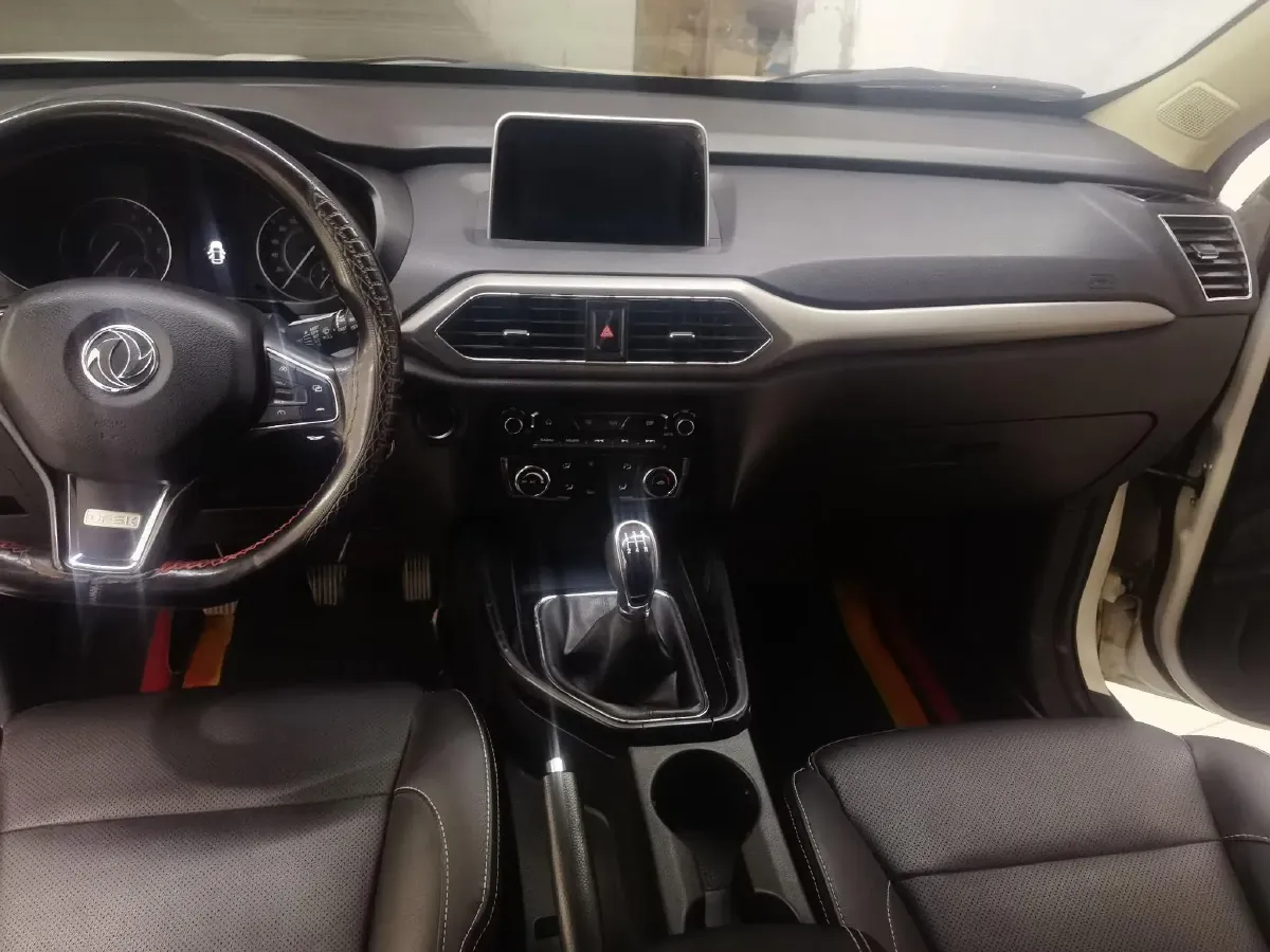 2019 DongFeng Fengon Fengon S560 1.8L 139HP L4 5MT,autocango,china used car exporter,china ev exporter,chinese used car exporter,chinese used ev exporter