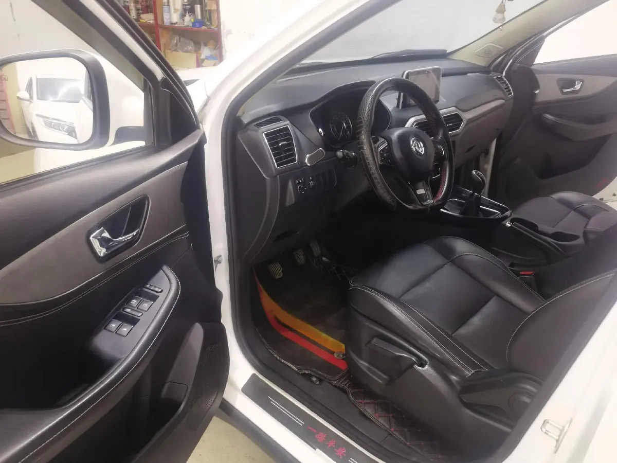 2019 DongFeng Fengon Fengon S560 1.8L 139HP L4 5MT,autocango,china used car exporter,china ev exporter,chinese used car exporter,chinese used ev exporter