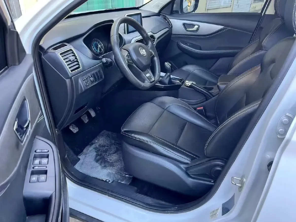 2019 DongFeng Fengon Fengon S560 1.8L 139HP L4 5MT,autocango,china used car exporter,china ev exporter,chinese used car exporter,chinese used ev exporter