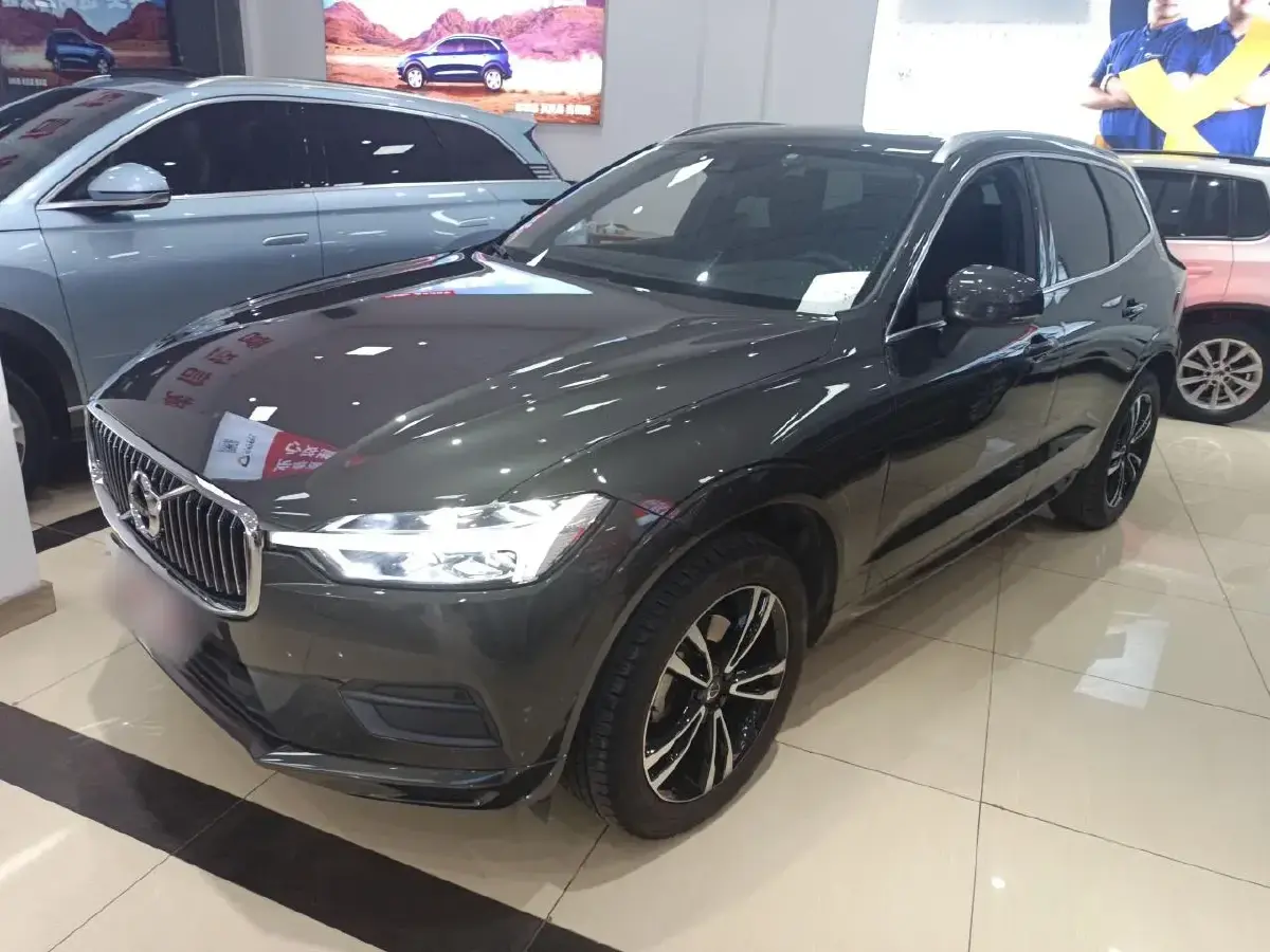 2019 Volvo XC60 2.0T 254HP L4 8AT