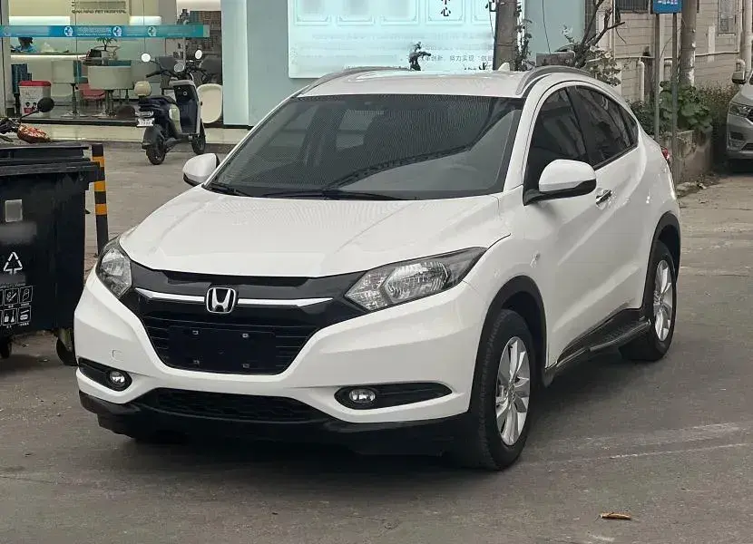2015 Honda Vezel 1.5L 131HP L4 CVT