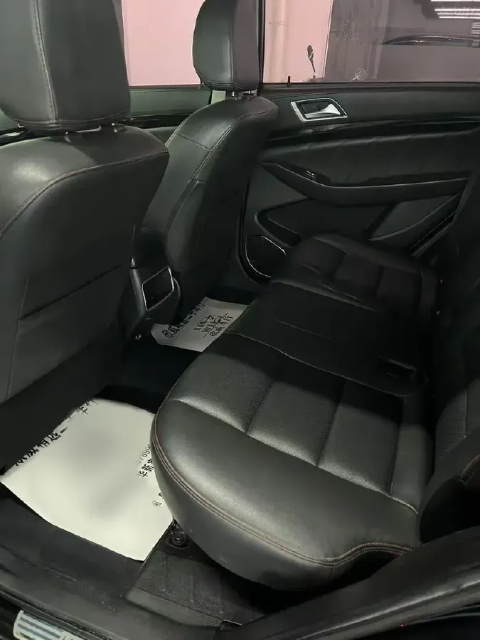 2017 Leopaard CS10 2.0T 177HP L4 6MT,autocango,china used car exporter,china ev exporter,chinese used car exporter,chinese used ev exporter