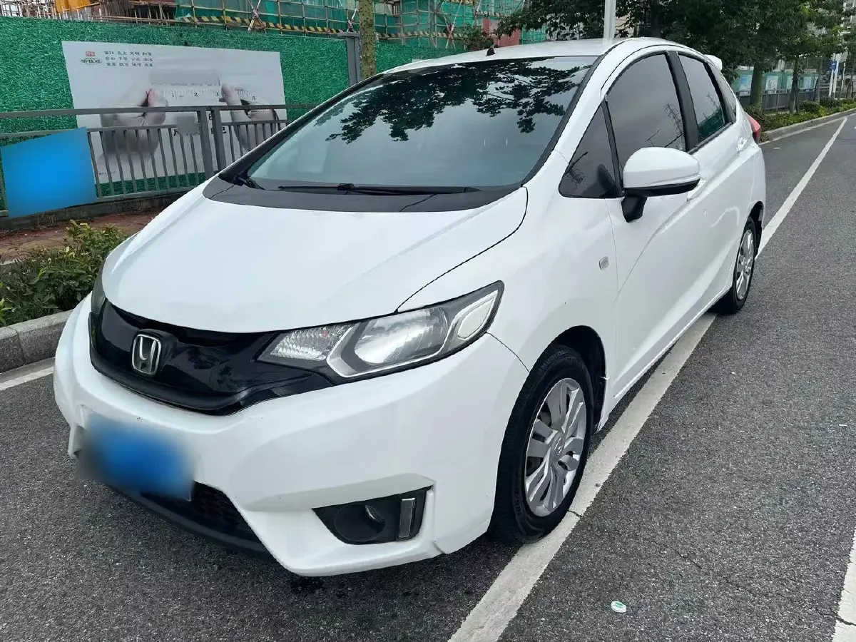 2014 Honda Fit 1.5L 131HP L4 CVT