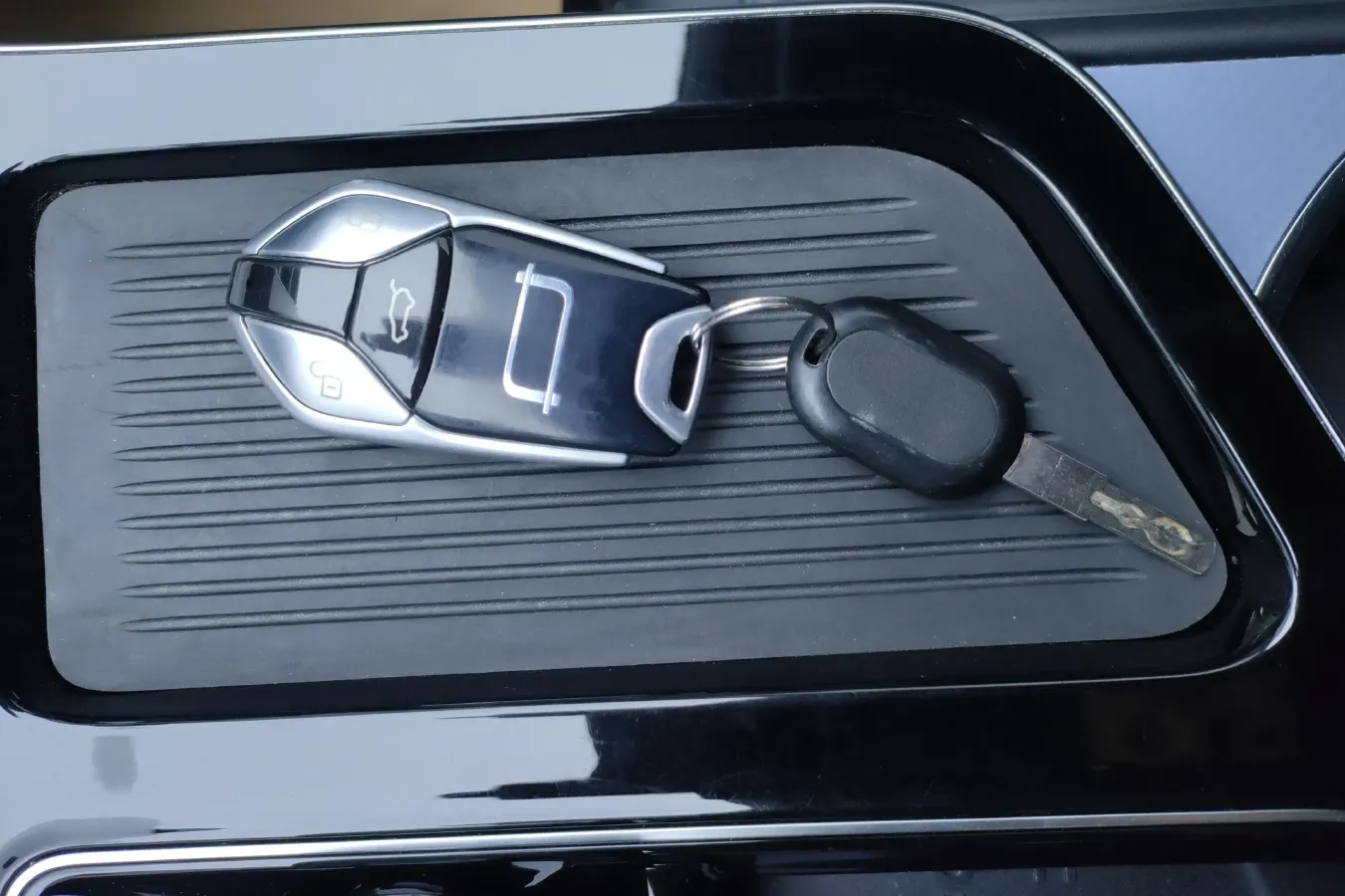 2023 Bestune T90 1.5T 169HP L4 7DCT,autocango,china used car exporter,china ev exporter,chinese used car exporter,chinese used ev exporter