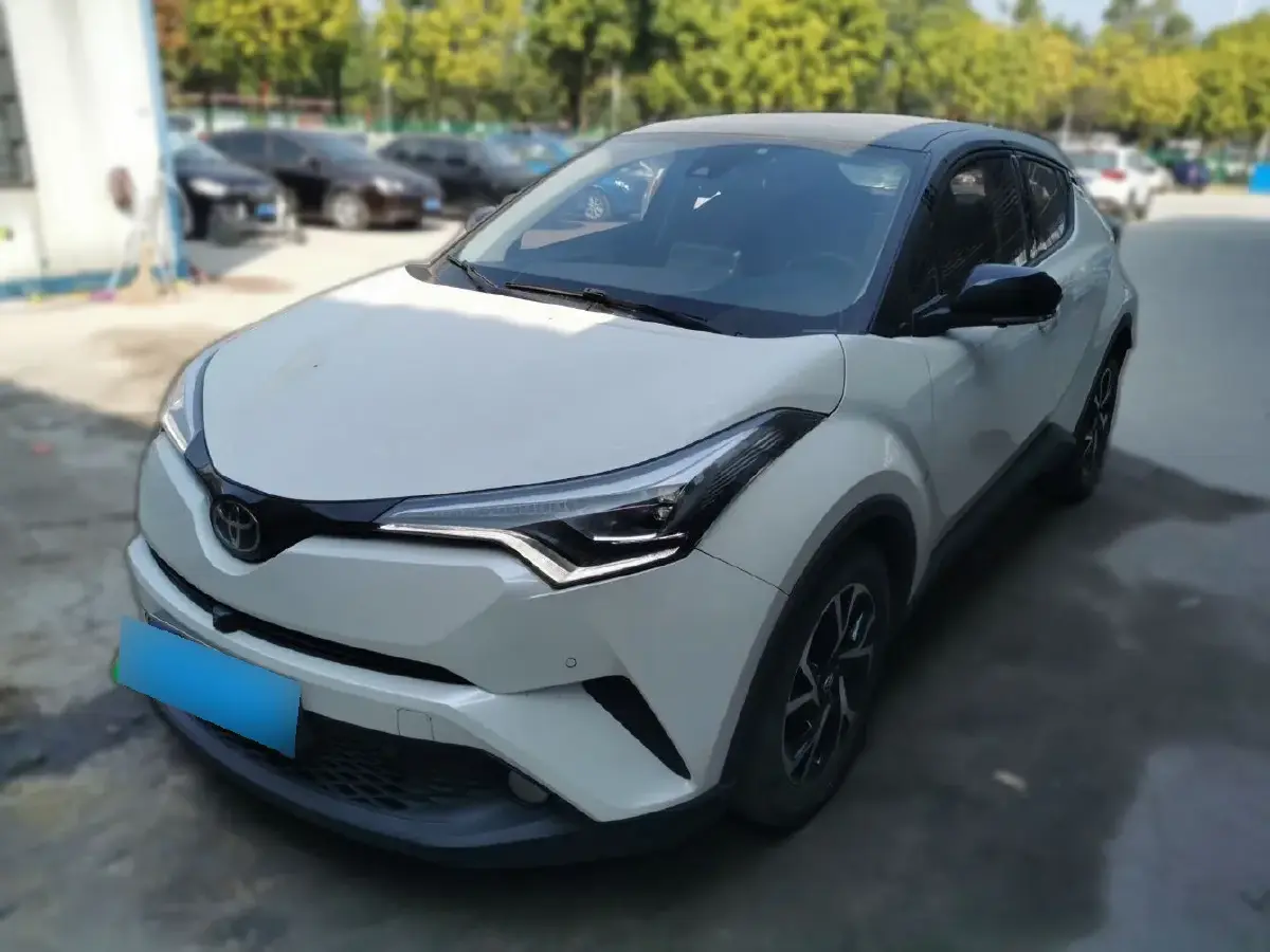 2020 Toyota C-HR 2.0L 171HP L4 CVT