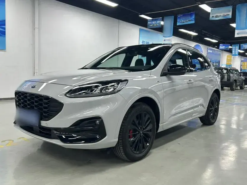 2024 Ford Escape 2.0T 248HP L4 8AT