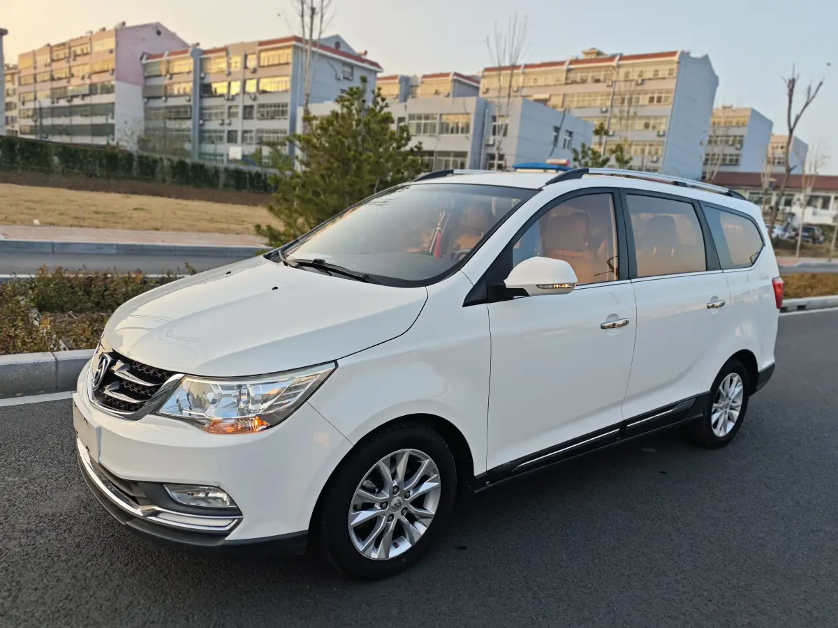 2016 BaoJun 730 1.5T 150HP L4 6MT