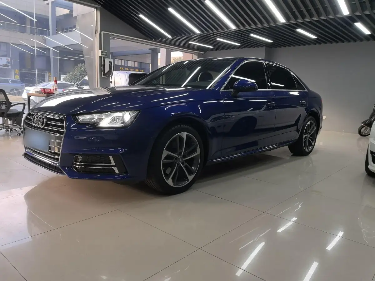 2018 Audi A4L 2.0T 190HP L4 7DCT
