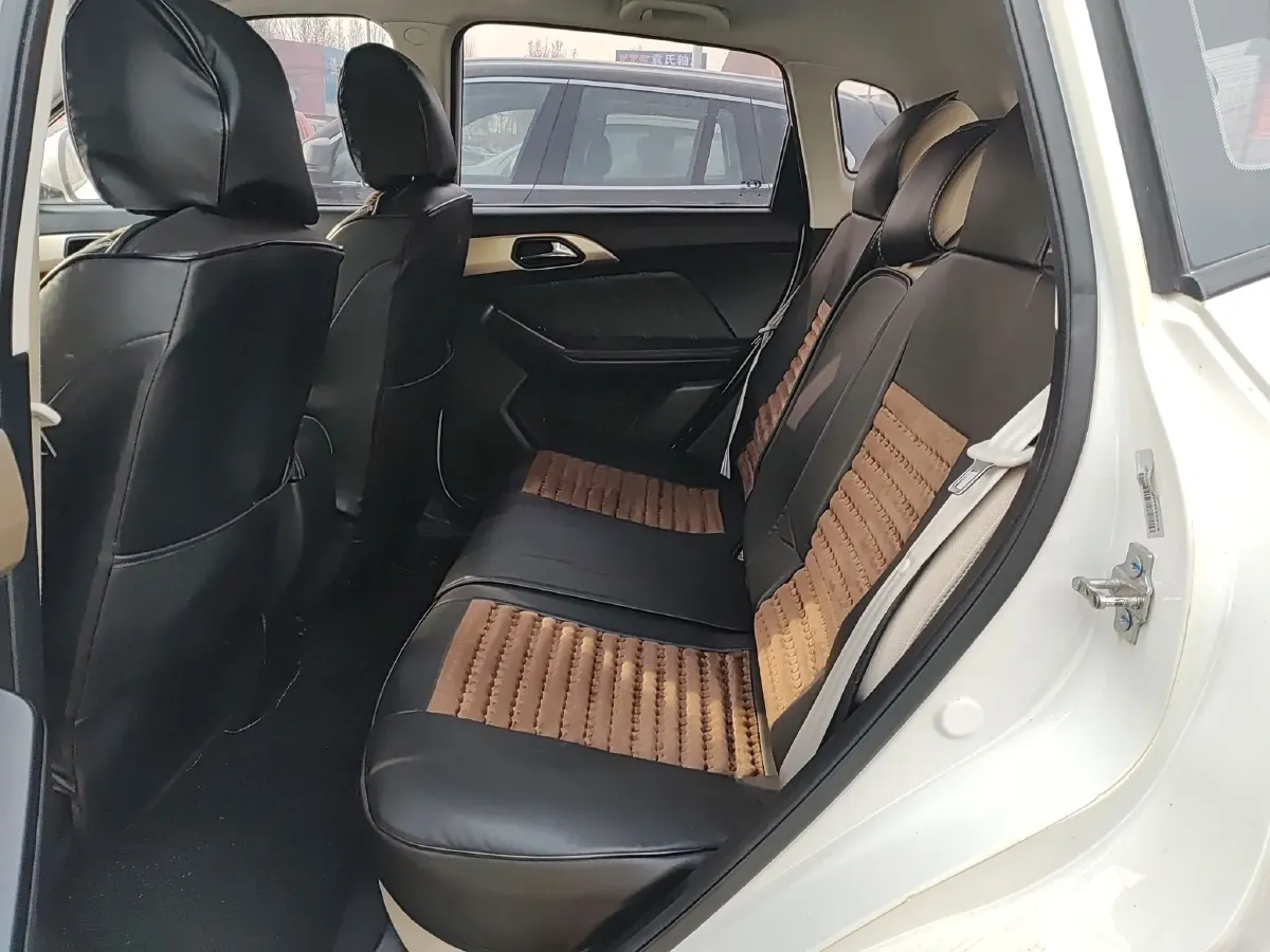 2016 BAIC ChangHe Q35 1.5L 116HP L4 5MT,autocango,china used car exporter,china ev exporter,chinese used car exporter,chinese used ev exporter