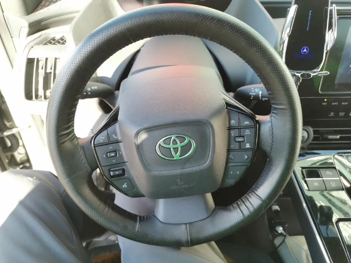 2024 Toyota BZ4X BEV 66.7KWH,autocango,china used car exporter,china ev exporter,chinese used car exporter,chinese used ev exporter