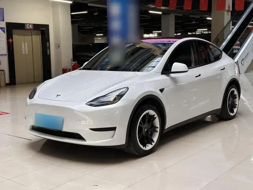 2022 Tesla Model Y BEV 60KWH