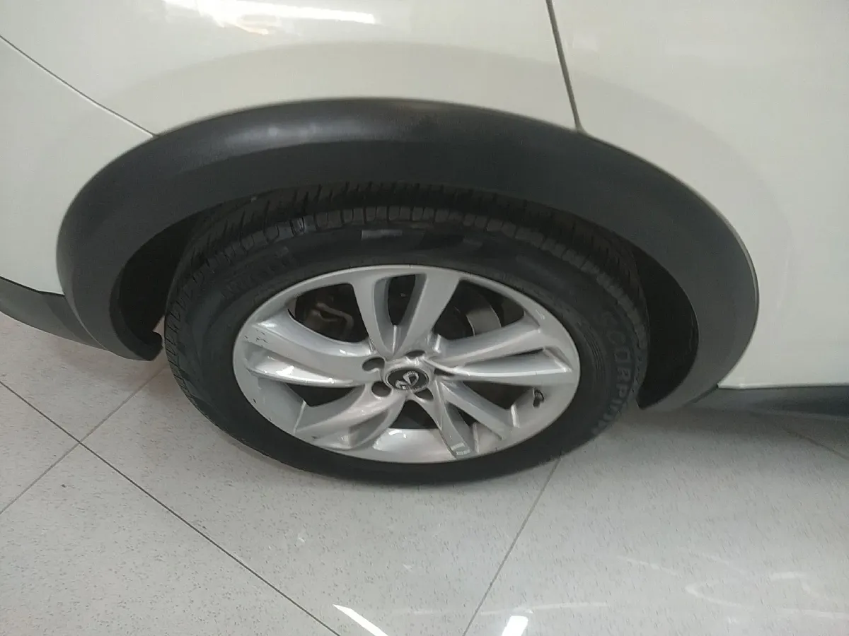 2017 Infiniti QX30 1.6T 156HP L4 7DCT,autocango,china used car exporter,china ev exporter,chinese used car exporter,chinese used ev exporter